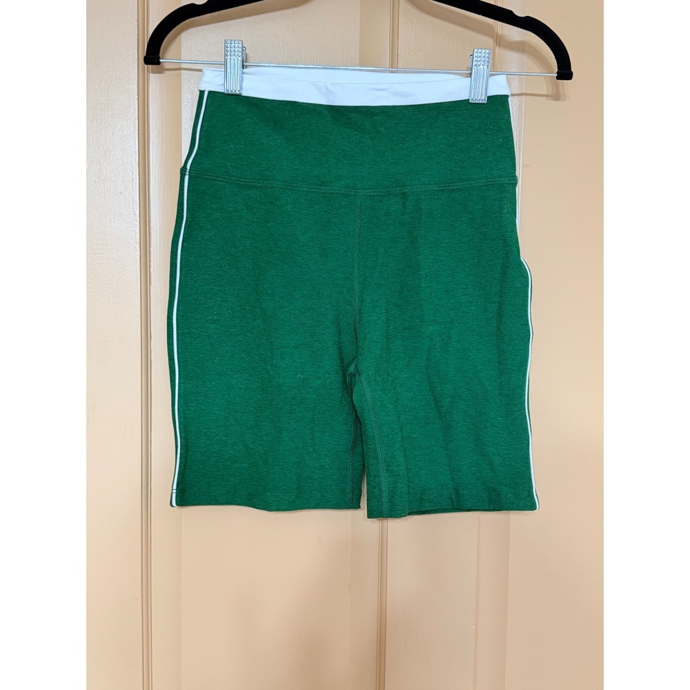 Beyond Yoga Womens Green Heathered Biker Shorts White Trim High Waist Medium